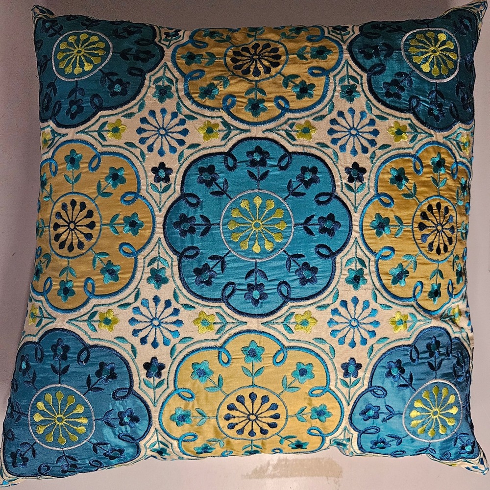 Pier 1 Imports Embroidered Floral Medallion Throw Pillow Turquoise Gold 18x18